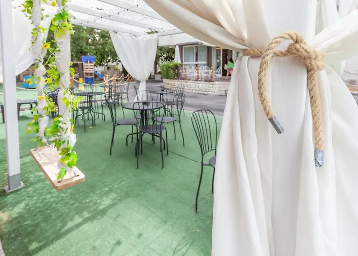 Hotel Oceanic - Family 3*