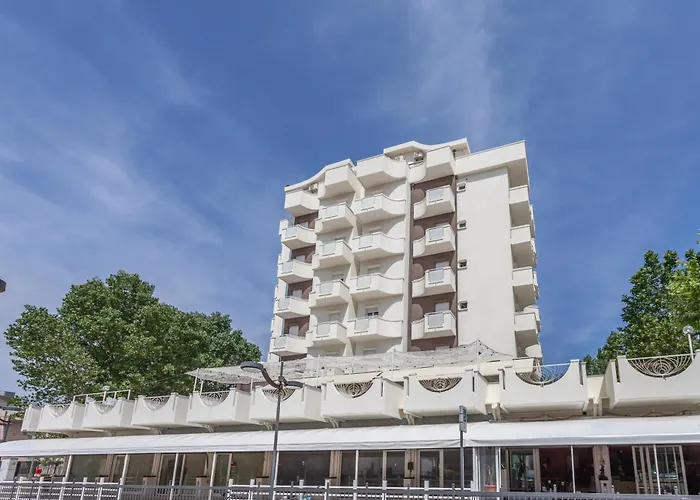 Hotel Oceanic - Family 3*