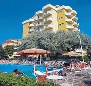 Hotel Oceanic - Family 3*