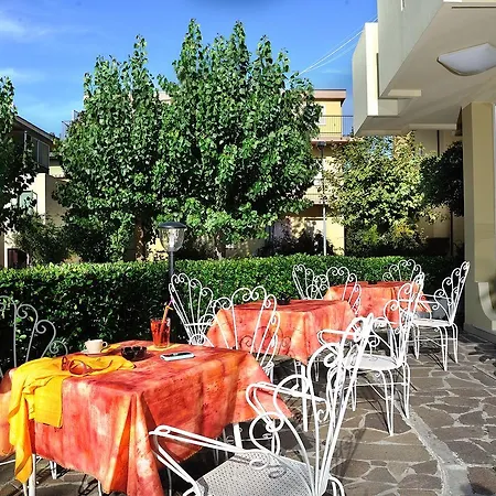 Hotel Oceanic - Family 3*