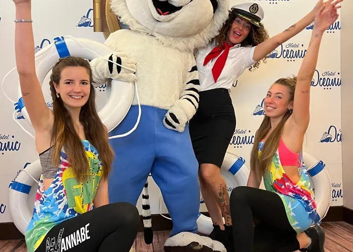 Oceanic - Family מלון